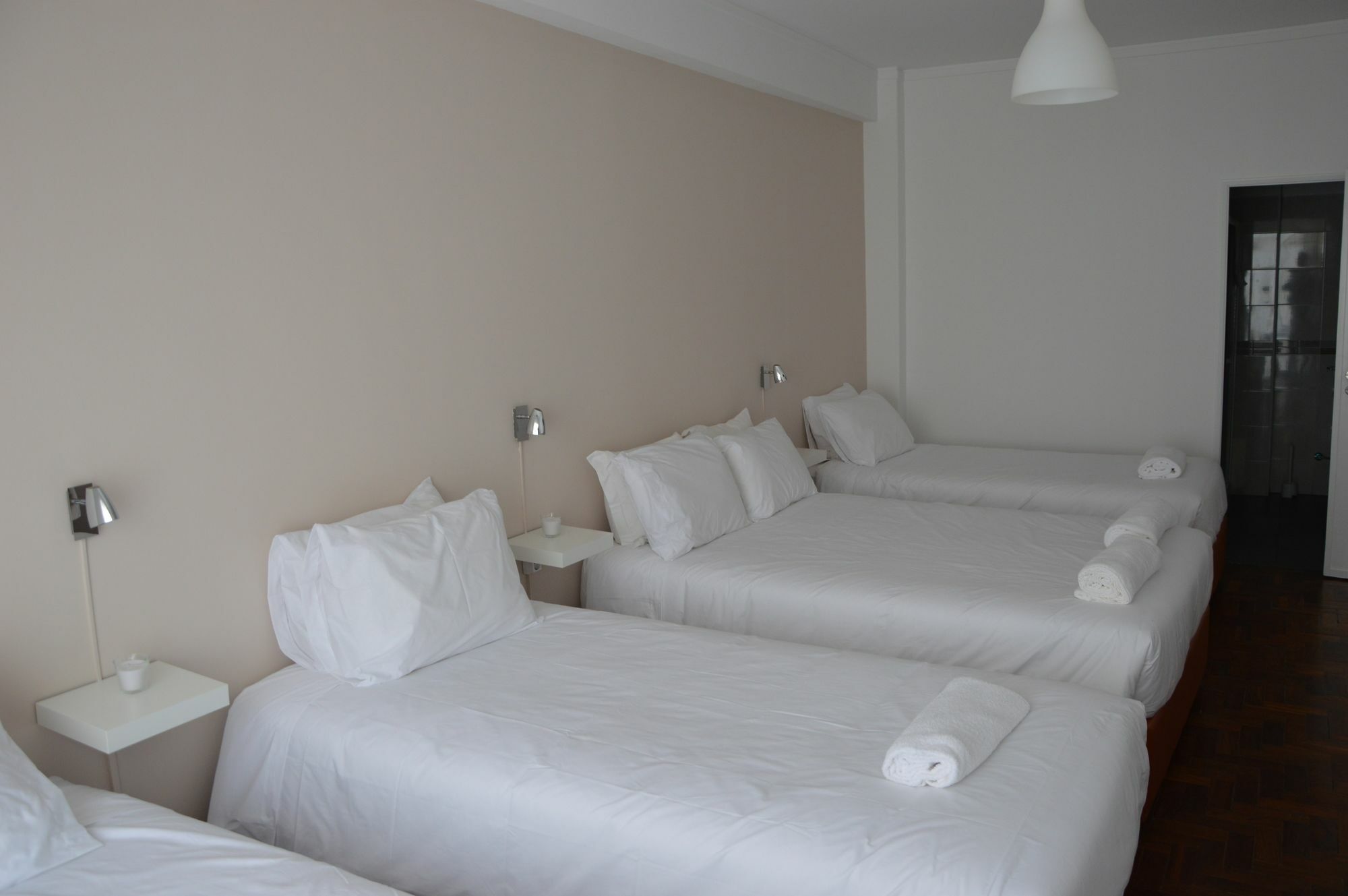 Pensión Lx Center